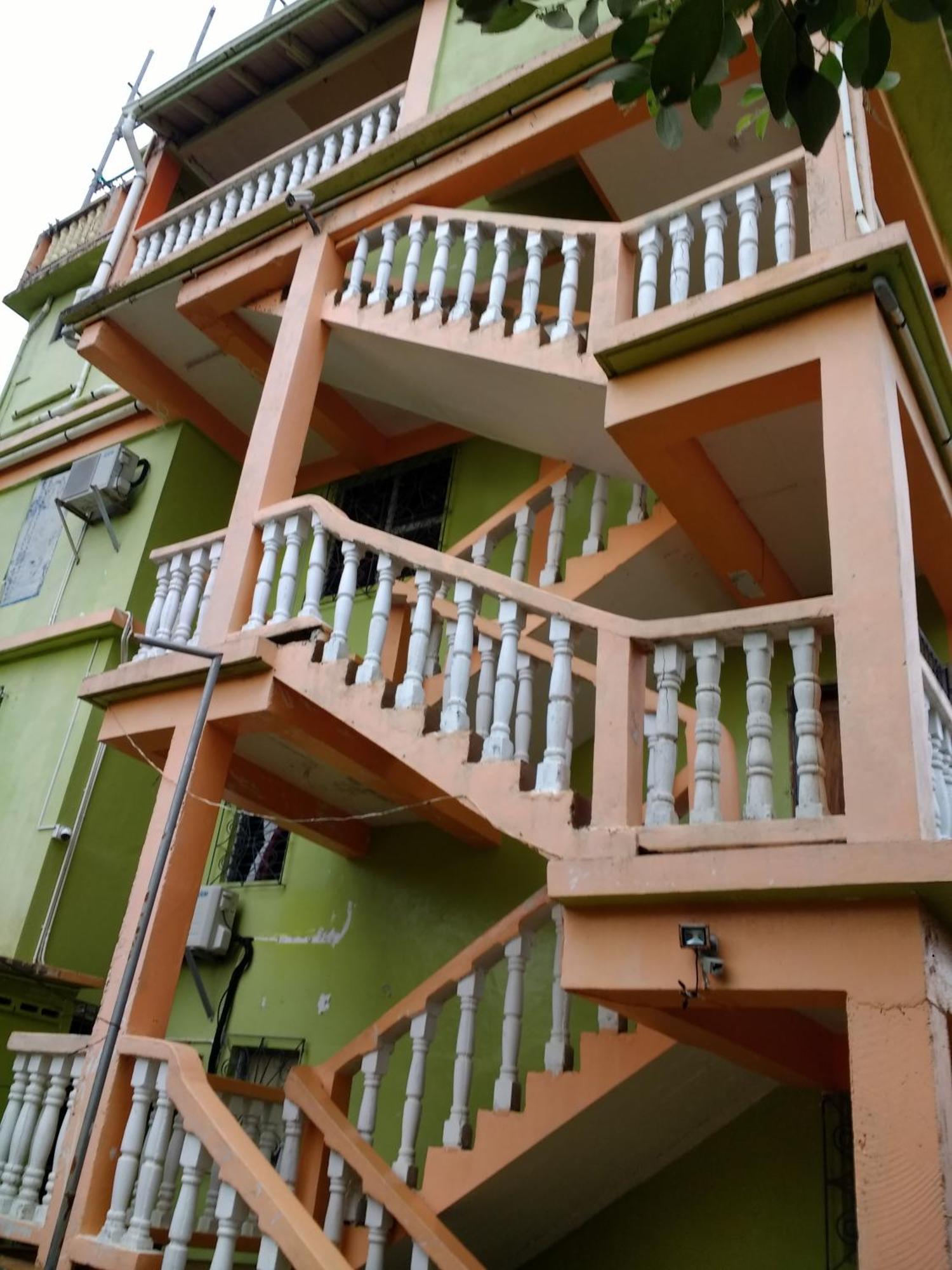 Chaleanor Hotel Dangriga Bagian luar foto